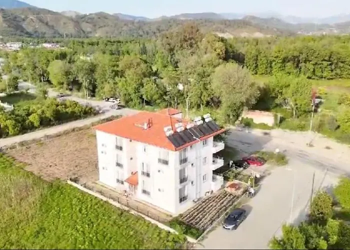 & Family Даламан